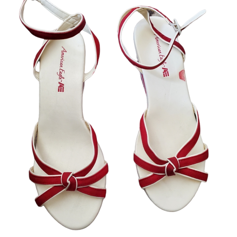 American Eagle Strapy Wedge Sandals Sz 10 Red & Wht NWOT - Picture 4 of 11
